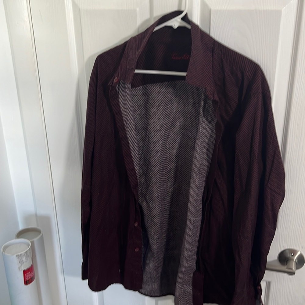 Long sleeve dress shirt red pattern